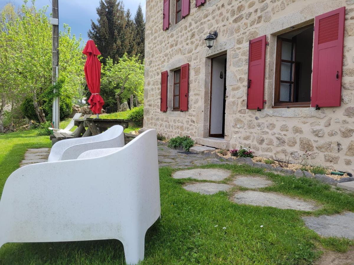 Se Reconnecter A La Nature Au Gite 3 Etoiles De Montager A Saint Andre De Chalencon Exterior photo