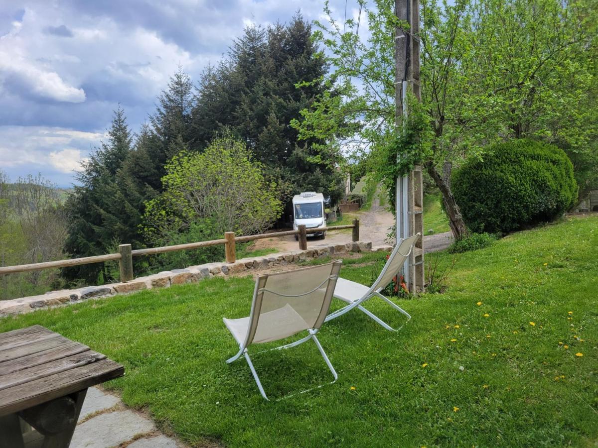 Se Reconnecter A La Nature Au Gite 3 Etoiles De Montager A Saint Andre De Chalencon Exterior photo